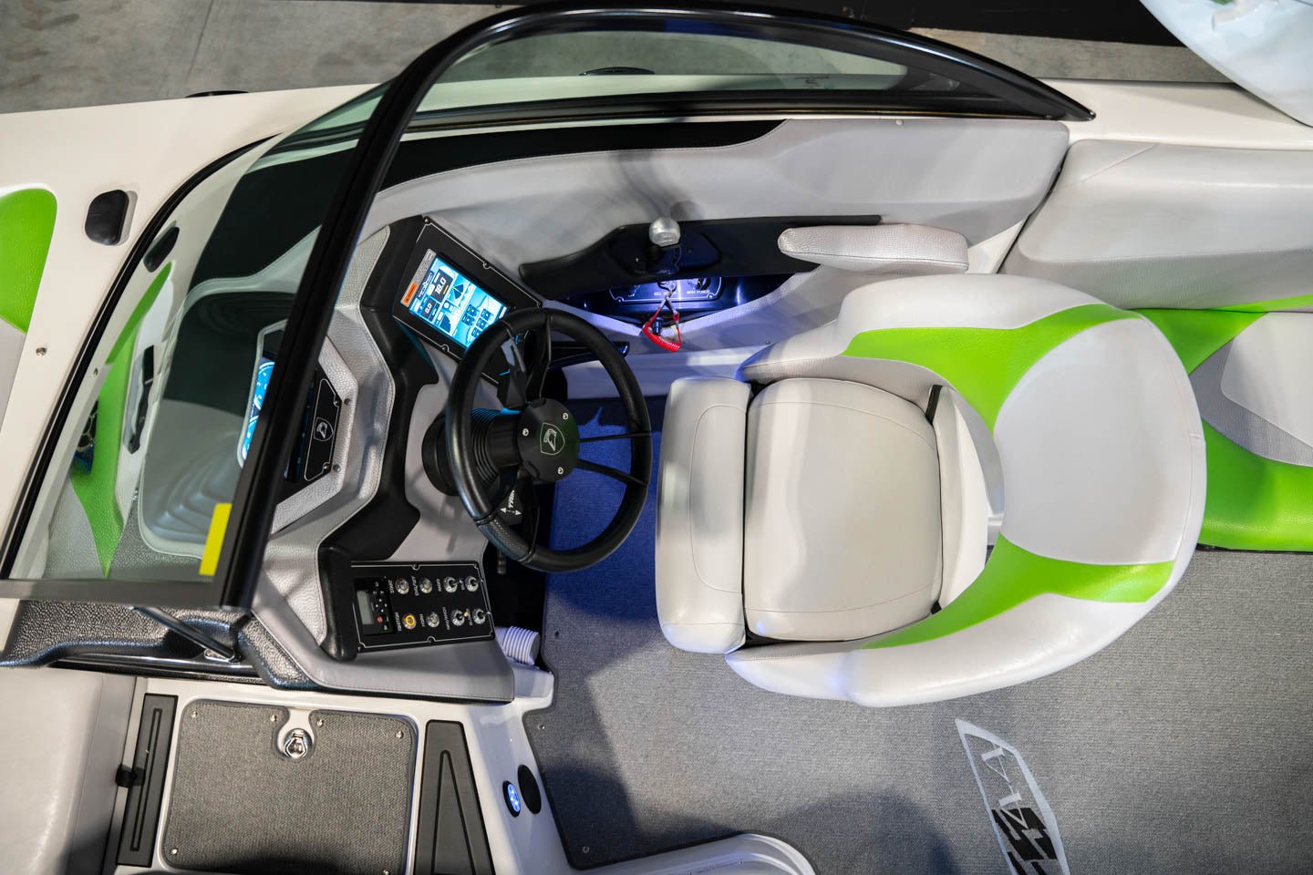2015 Centurion FS44 - BoardCo Boats