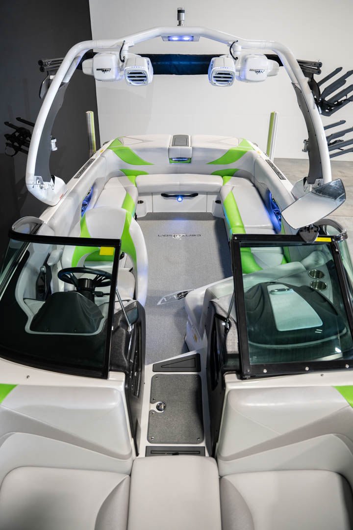 2015 Centurion FS44 - BoardCo Boats