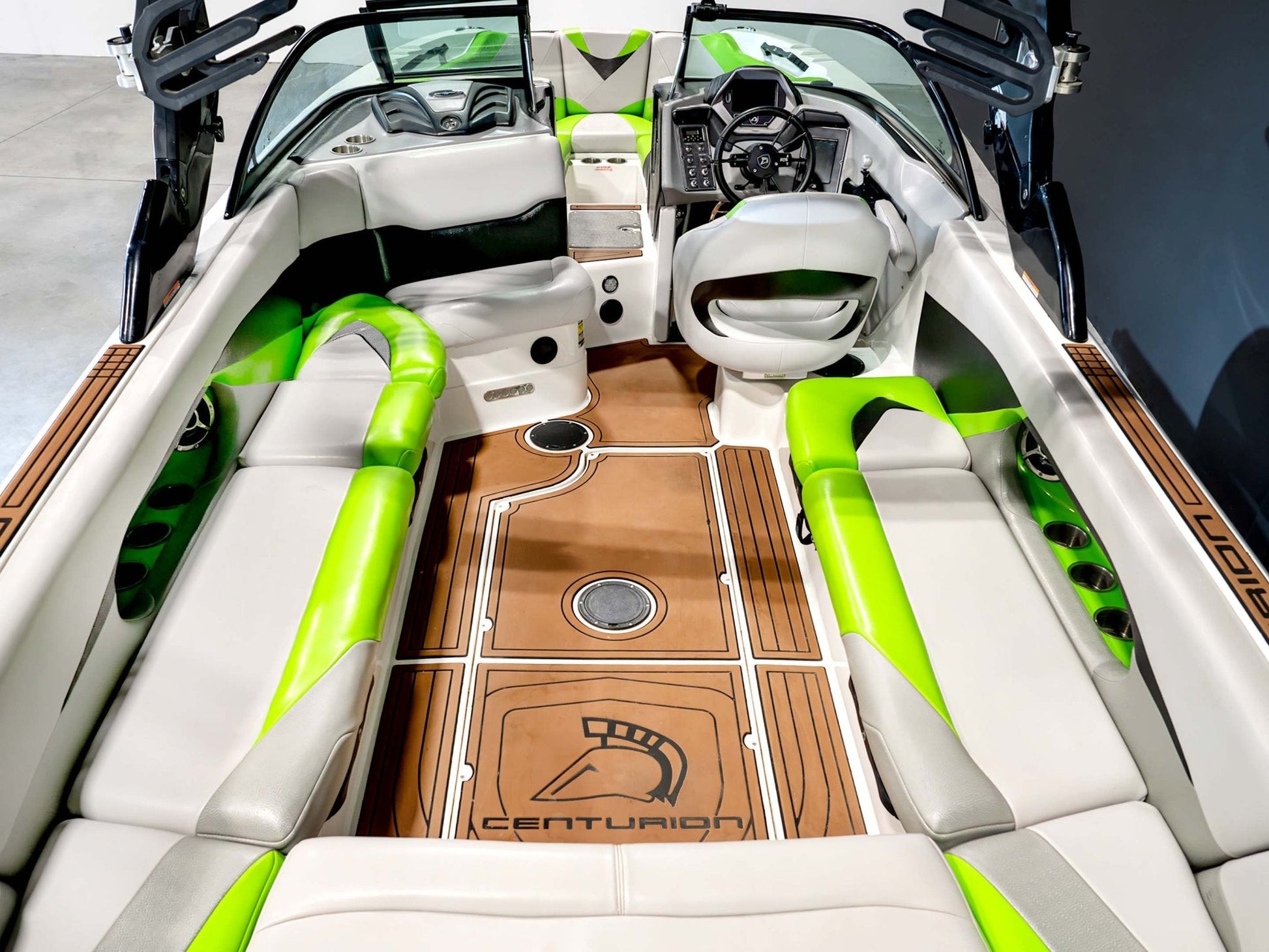2015 Centurion FS44 - Margarita Green / Gunmetal Flake / Onyx Black - BoardCo Boats