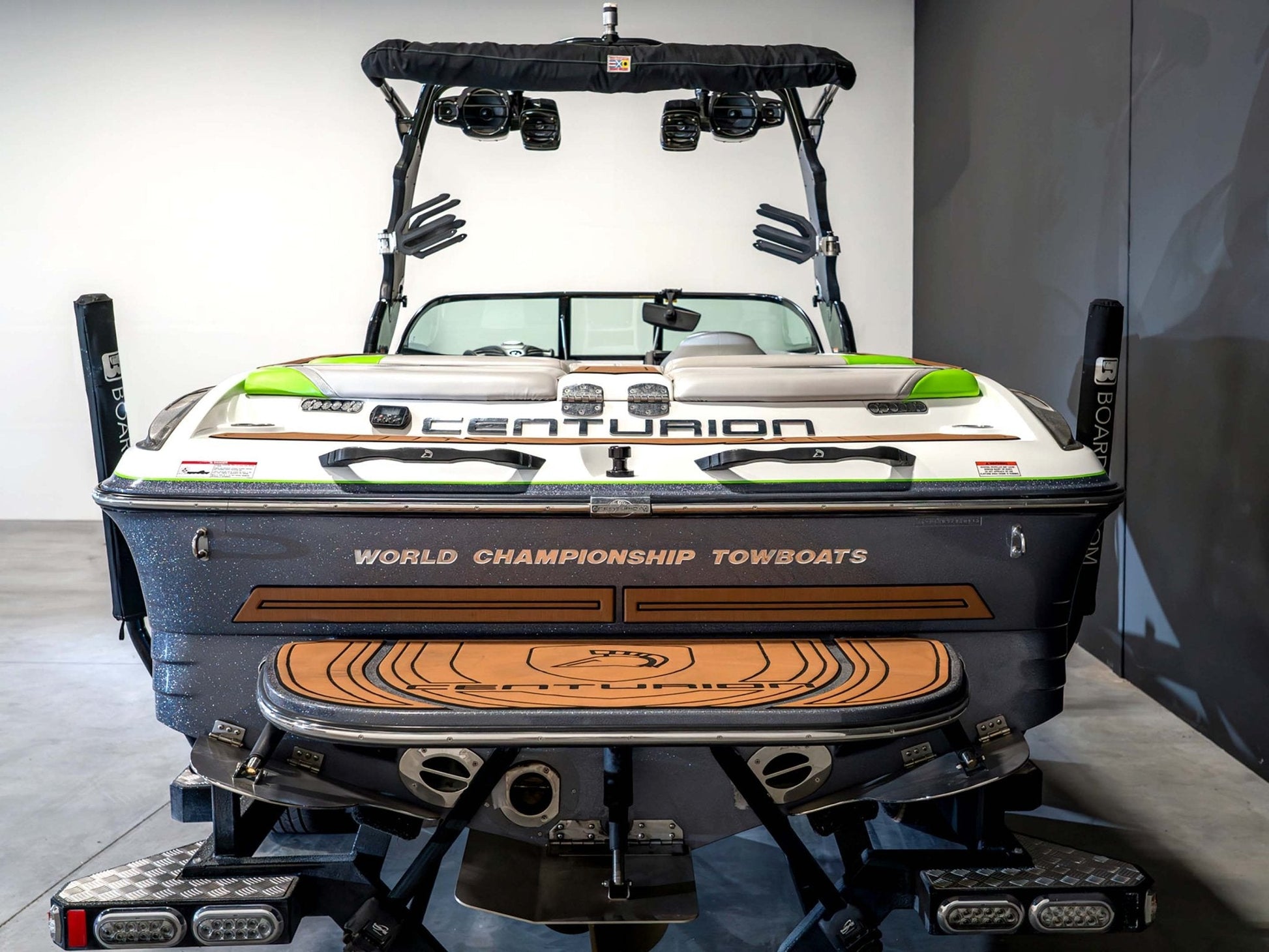 2015 Centurion FS44 - Margarita Green / Gunmetal Flake / Onyx Black - BoardCo Boats