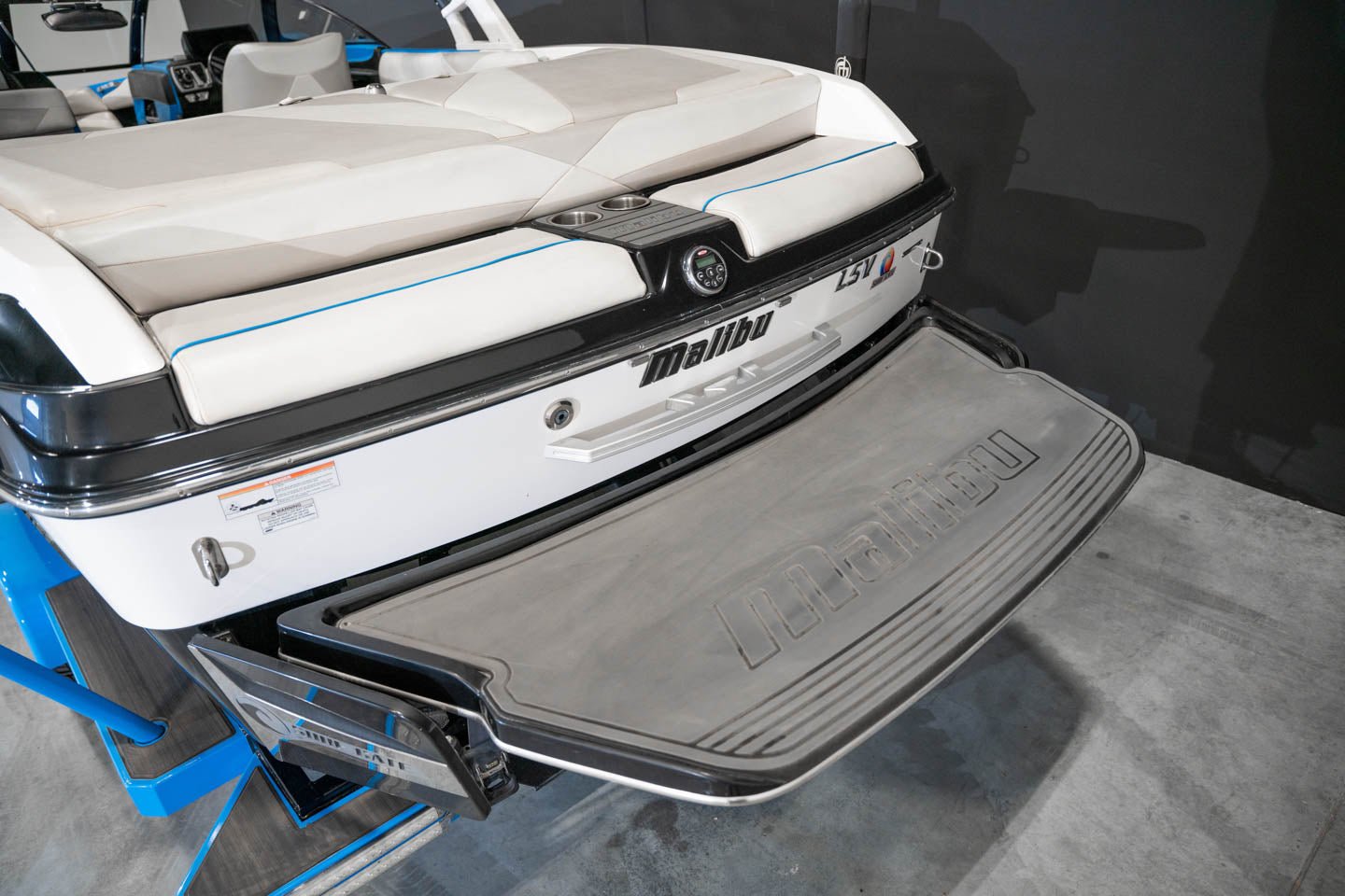2015 Malibu 23LSV - BoardCo Boats
