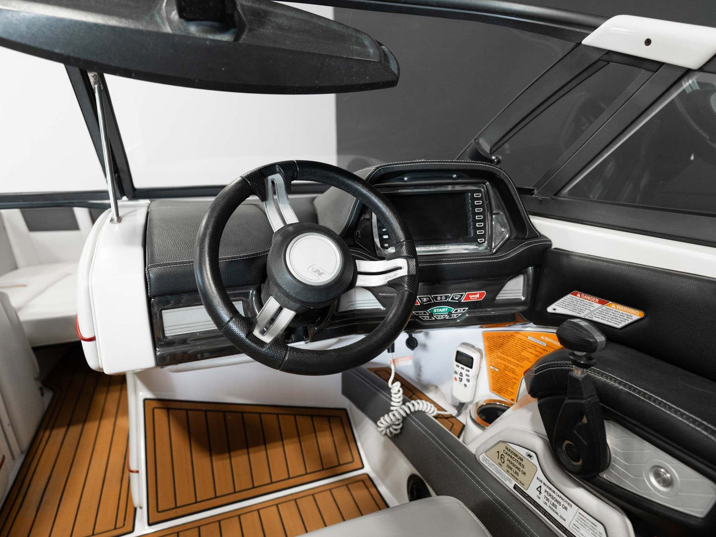 2015 Nautique G23 - Red / White - BoardCo Boats
