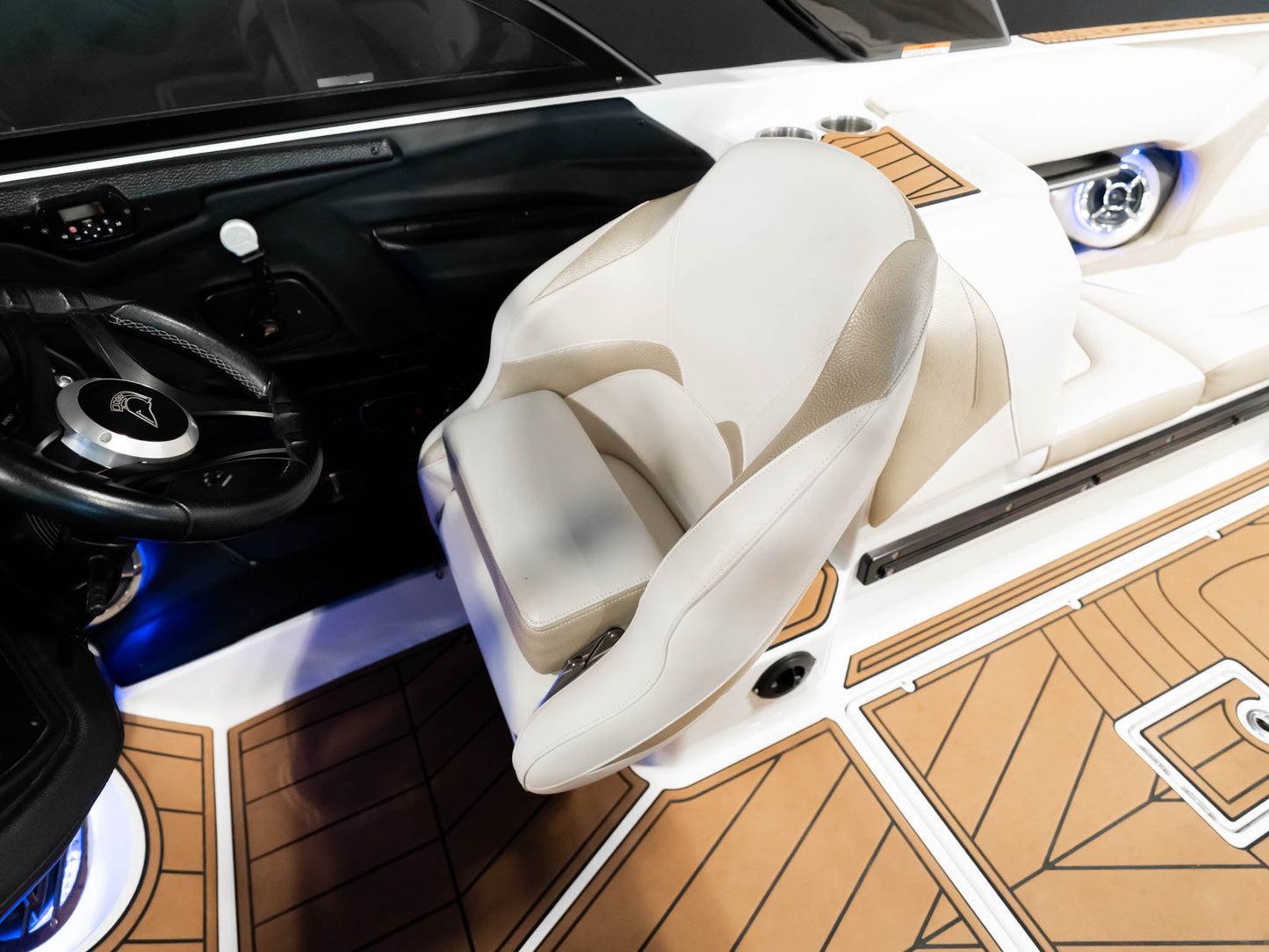 2016 Centurion Ri237 - Black / White