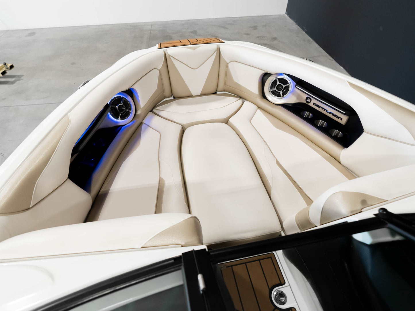 2016 Centurion Ri237 - Black / White