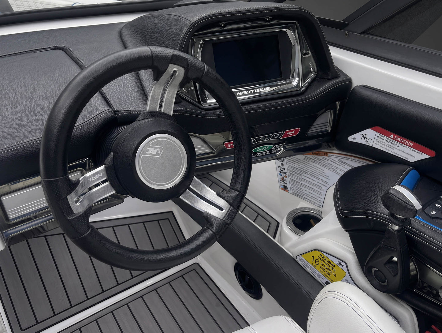 2016 Nautique G23 in White w/ White interior