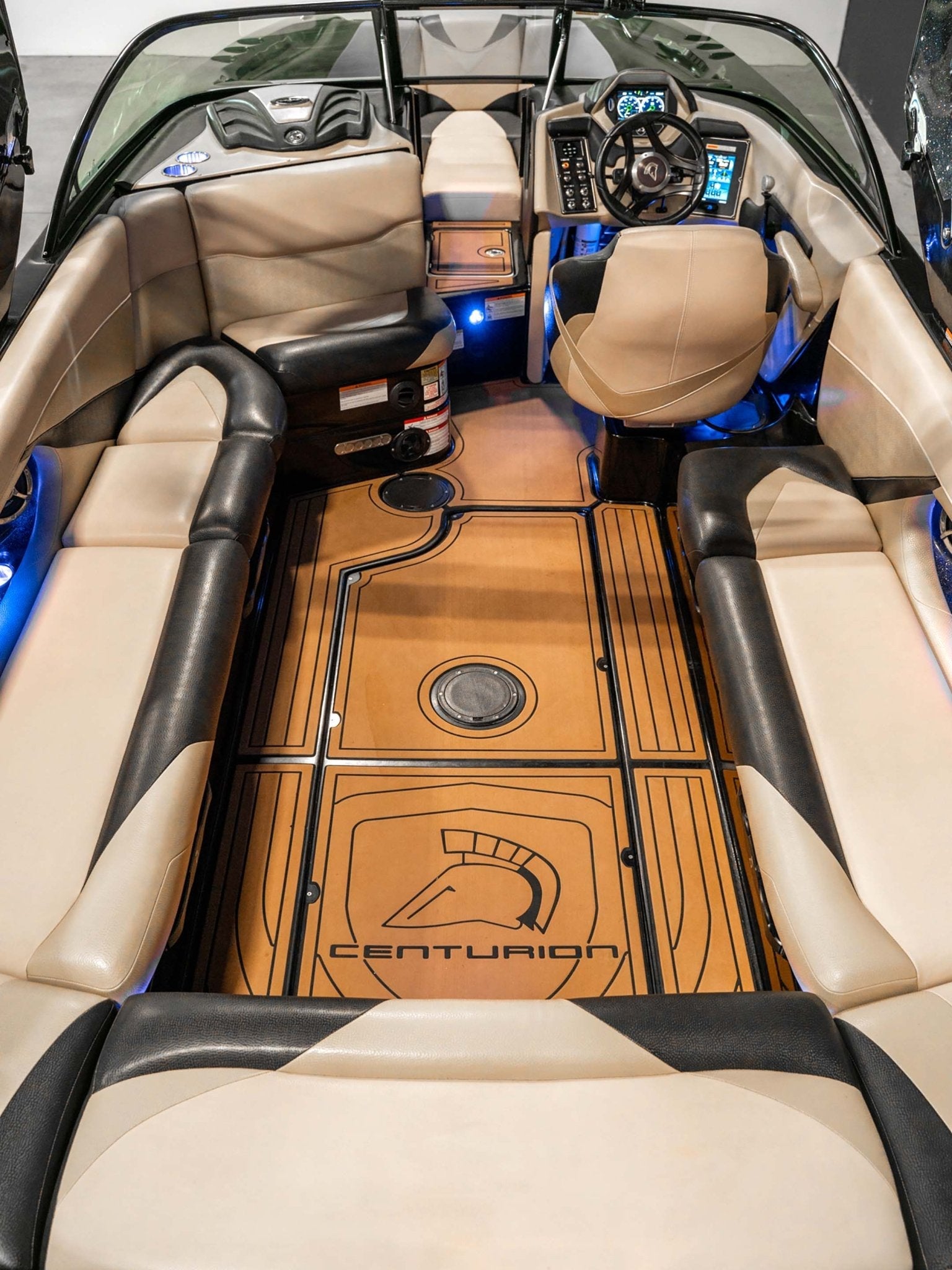 2016 Centurion FS44 - Onyx Black / Black Flake - BoardCo Boats