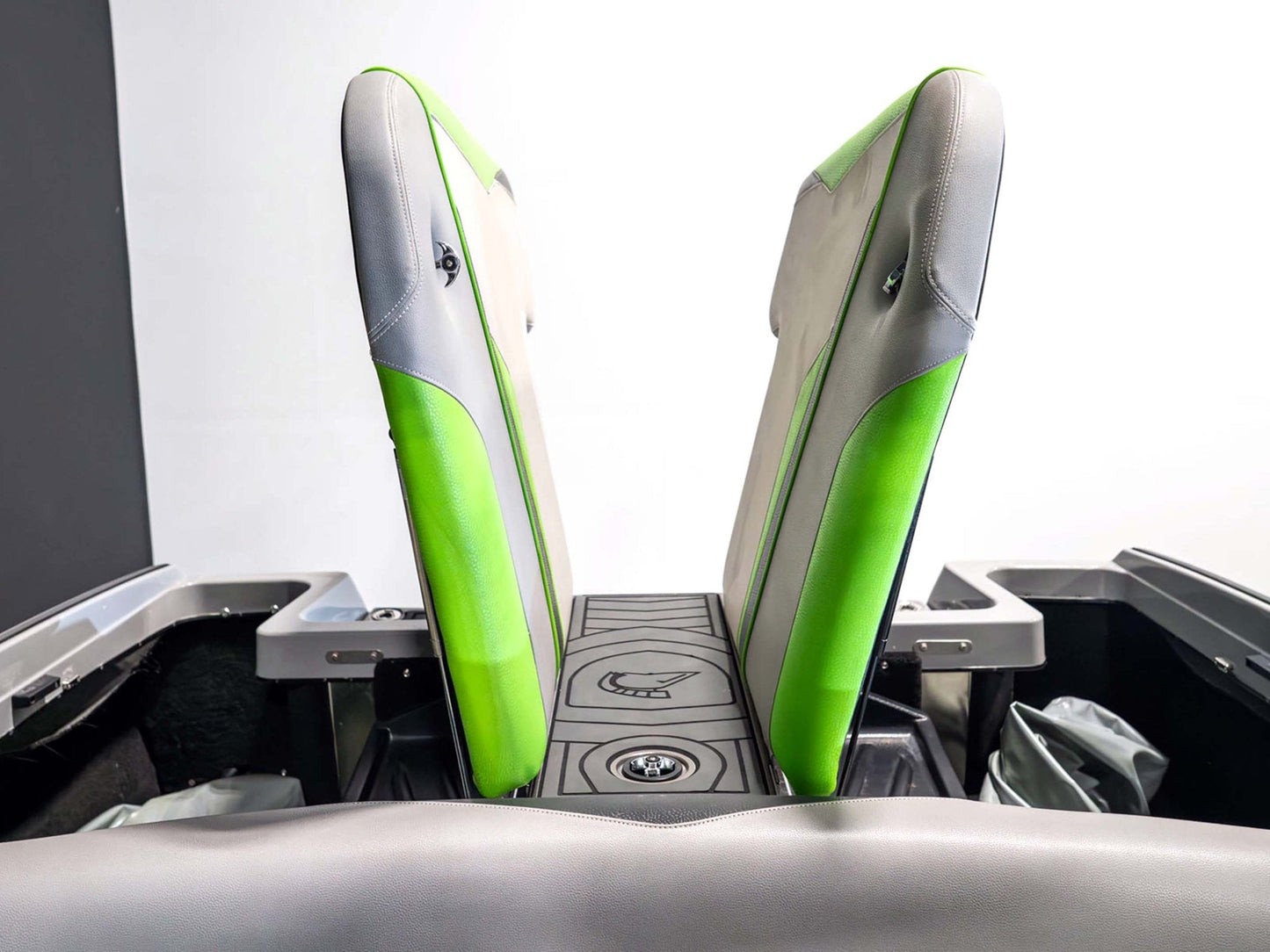 2016 Centurion Ri237 - Onyx Black / Gunmetal Flake / Lime Green - BoardCo Boats