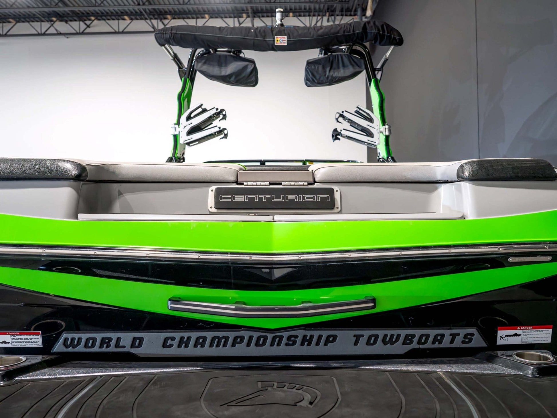 2016 Centurion Ri237 - Onyx Black / Gunmetal Flake / Lime Green - BoardCo Boats