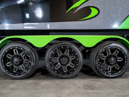2016 Centurion Ri237 - Onyx Black / Gunmetal Flake / Lime Green - BoardCo Boats
