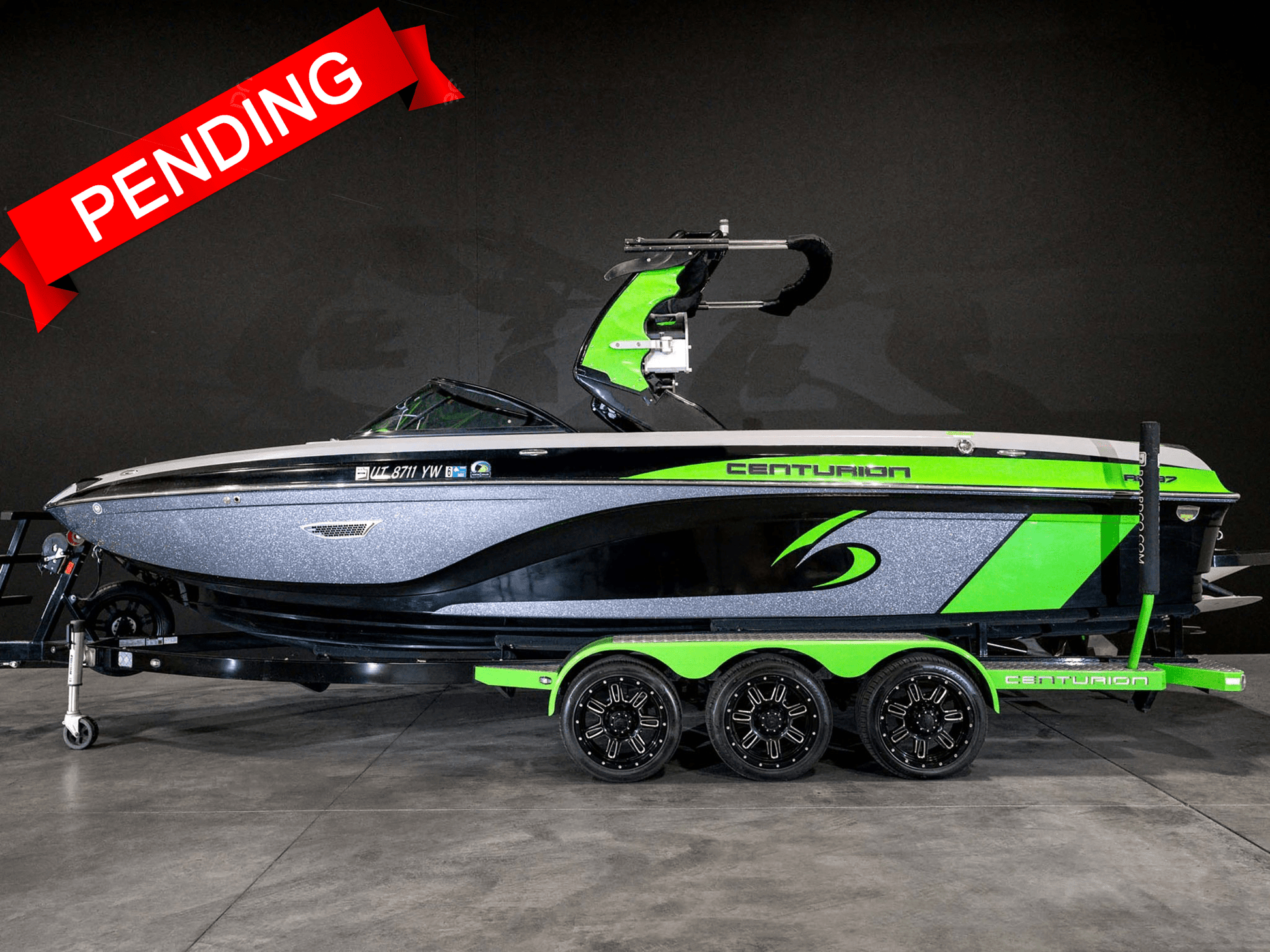 2016 Centurion Ri237 - Onyx Black / Gunmetal Flake / Lime Green - BoardCo Boats