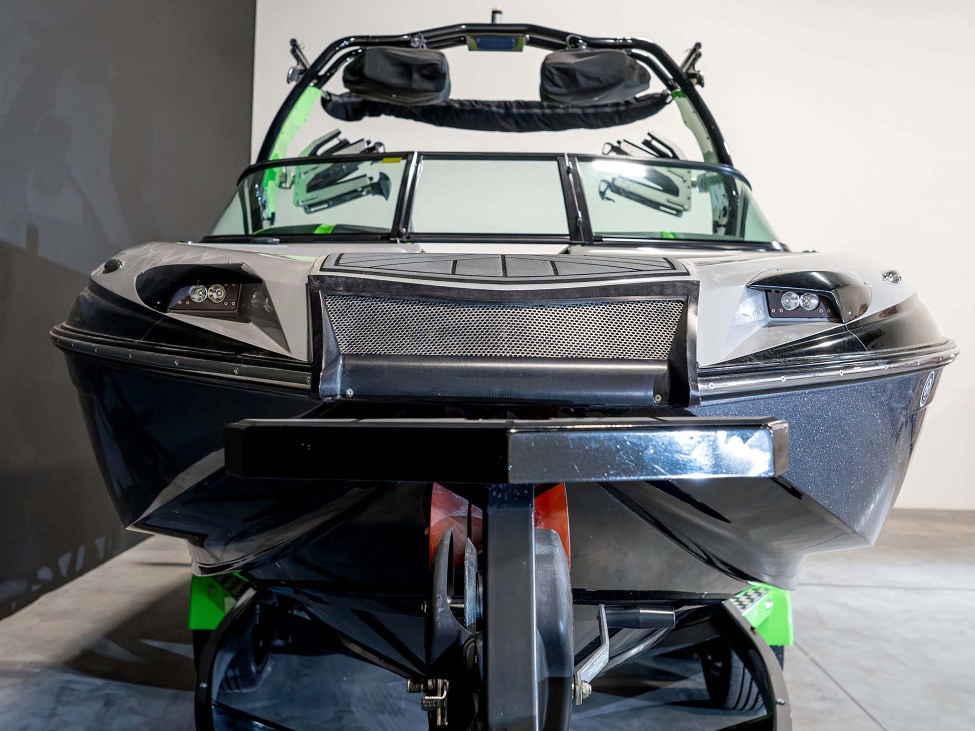 2016 Centurion Ri237 - Onyx Black / Gunmetal Flake / Lime Green - BoardCo Boats