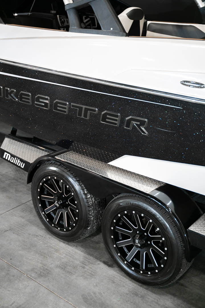 2016 Malibu 23 LSV - BoardCo