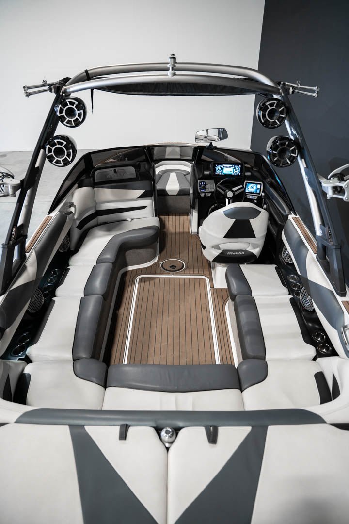2016 Malibu 23 LSV - BoardCo