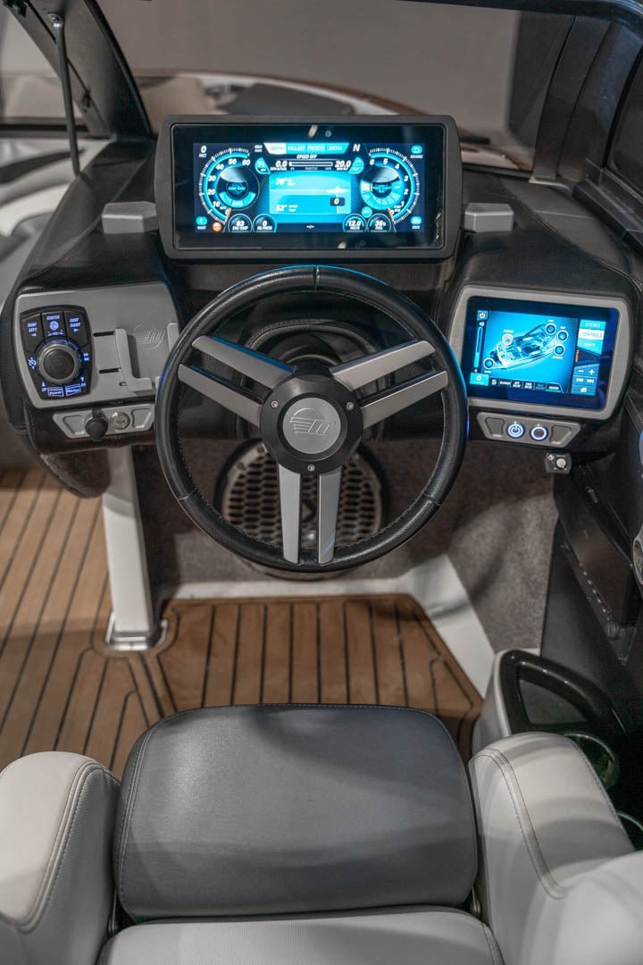 2016 Malibu 23 LSV - BoardCo