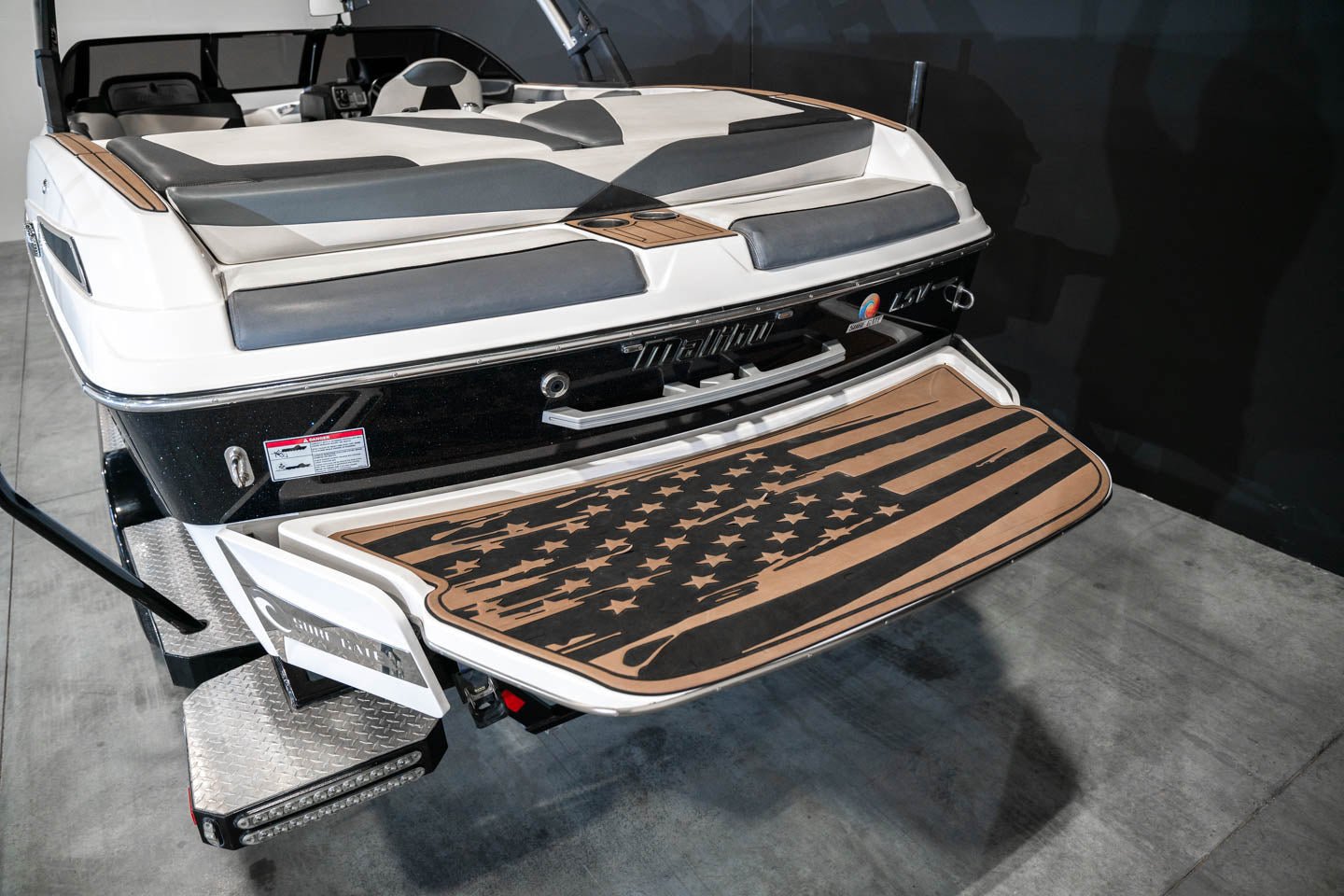 2016 Malibu 23 LSV - BoardCo Boats