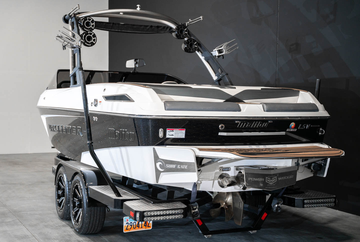 2016 Malibu 23 LSV - BoardCo Boats