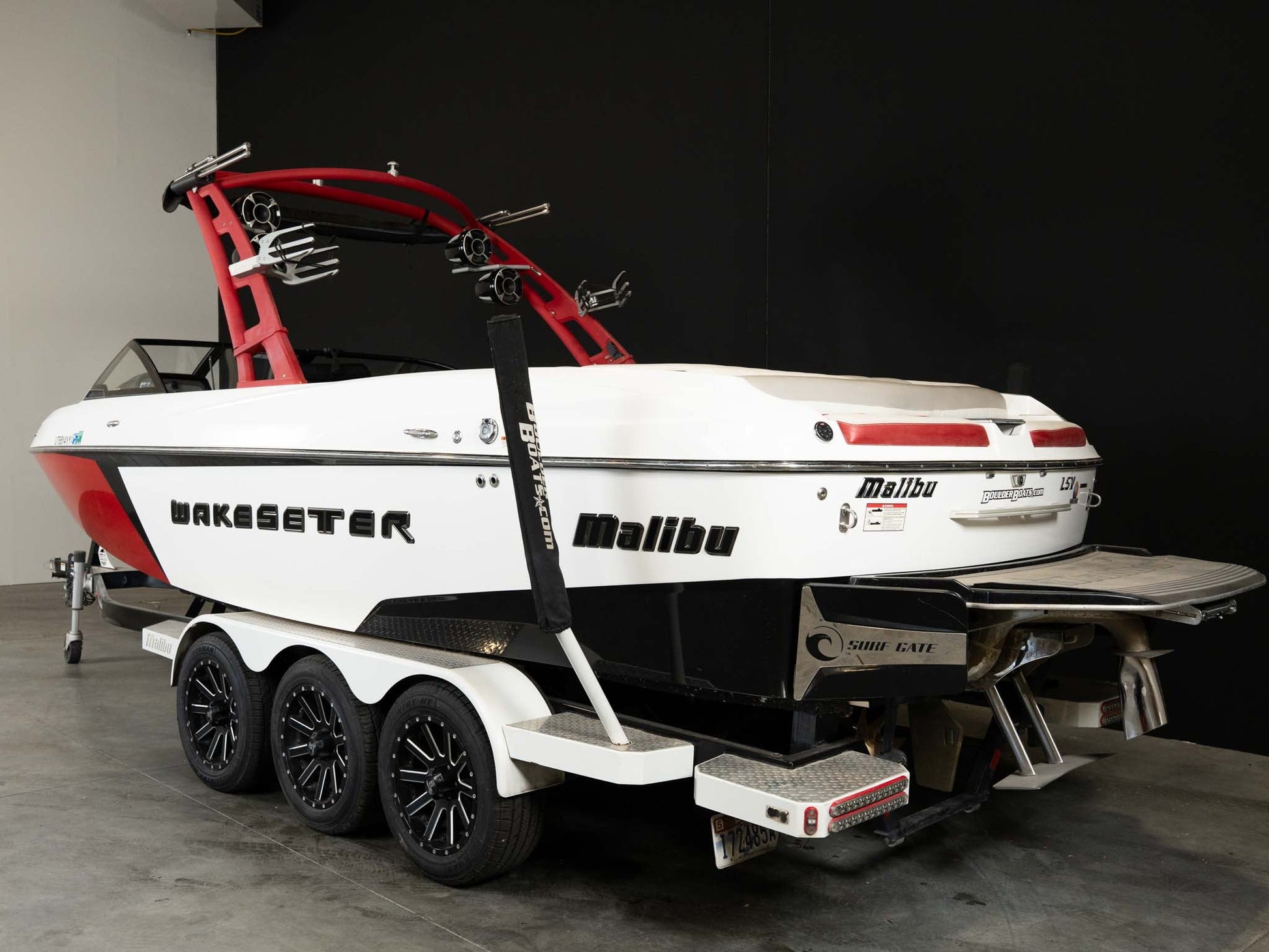 2016 Malibu LSV 25 - White / Red - BoardCo Boats