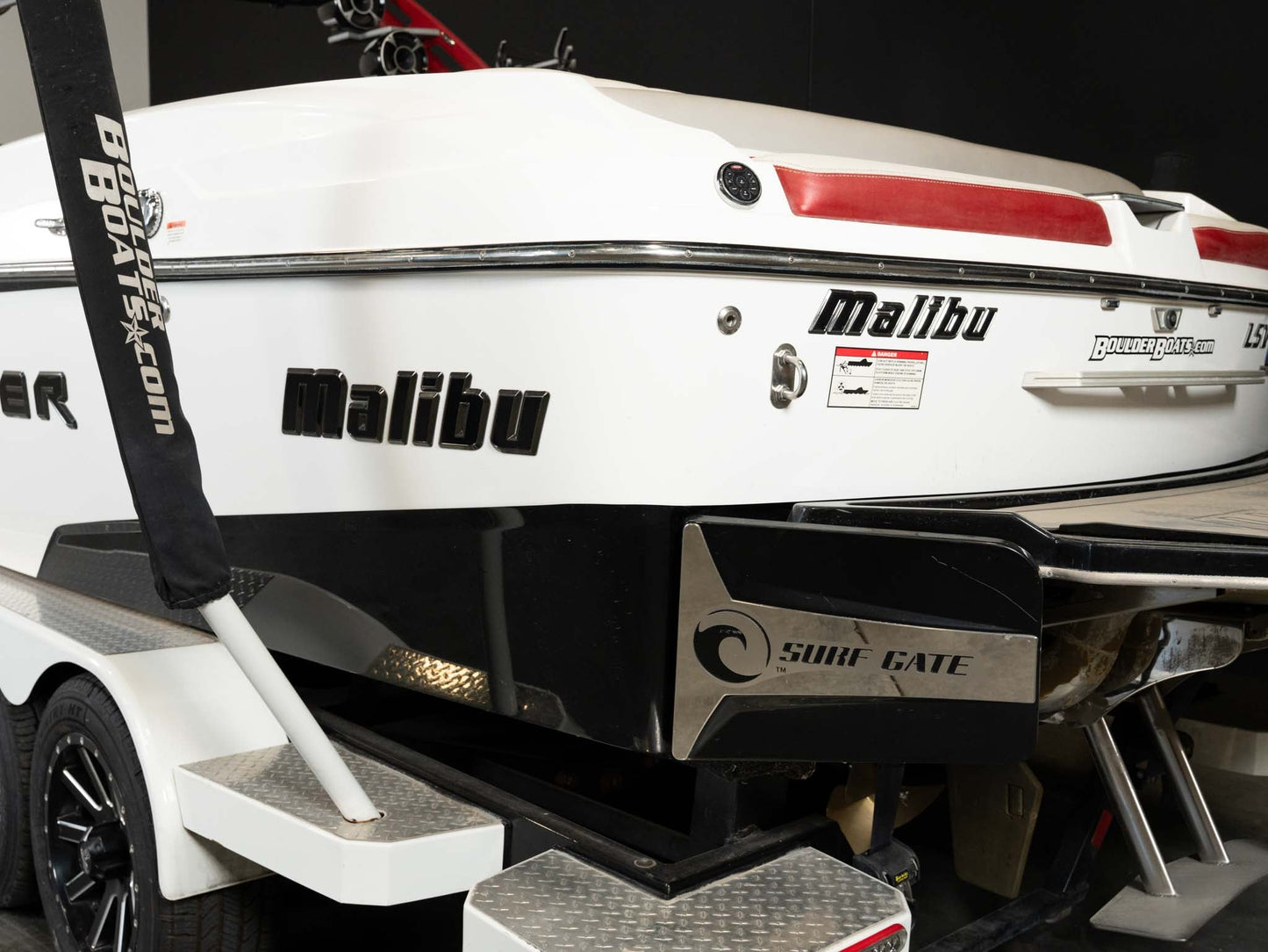 2016 Malibu LSV 25 - White / Red - BoardCo Boats
