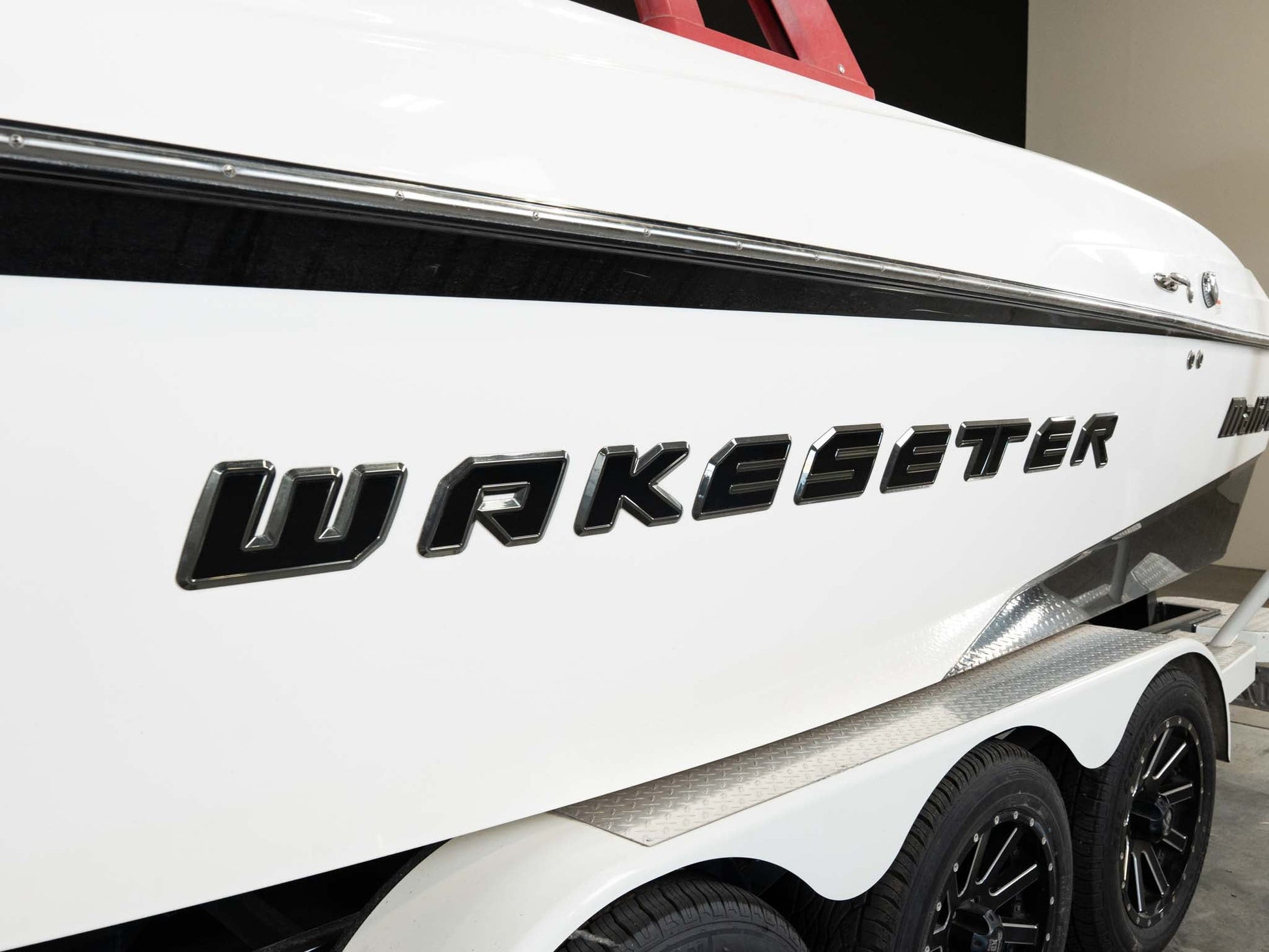 2016 Malibu LSV 25 - White / Red - BoardCo Boats