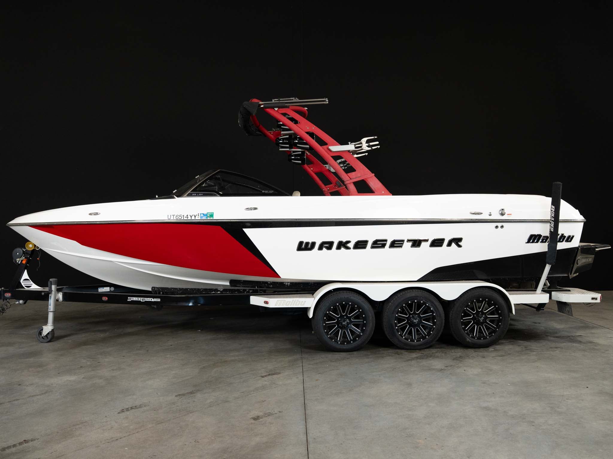 2016 Malibu LSV 25 - White / Red
