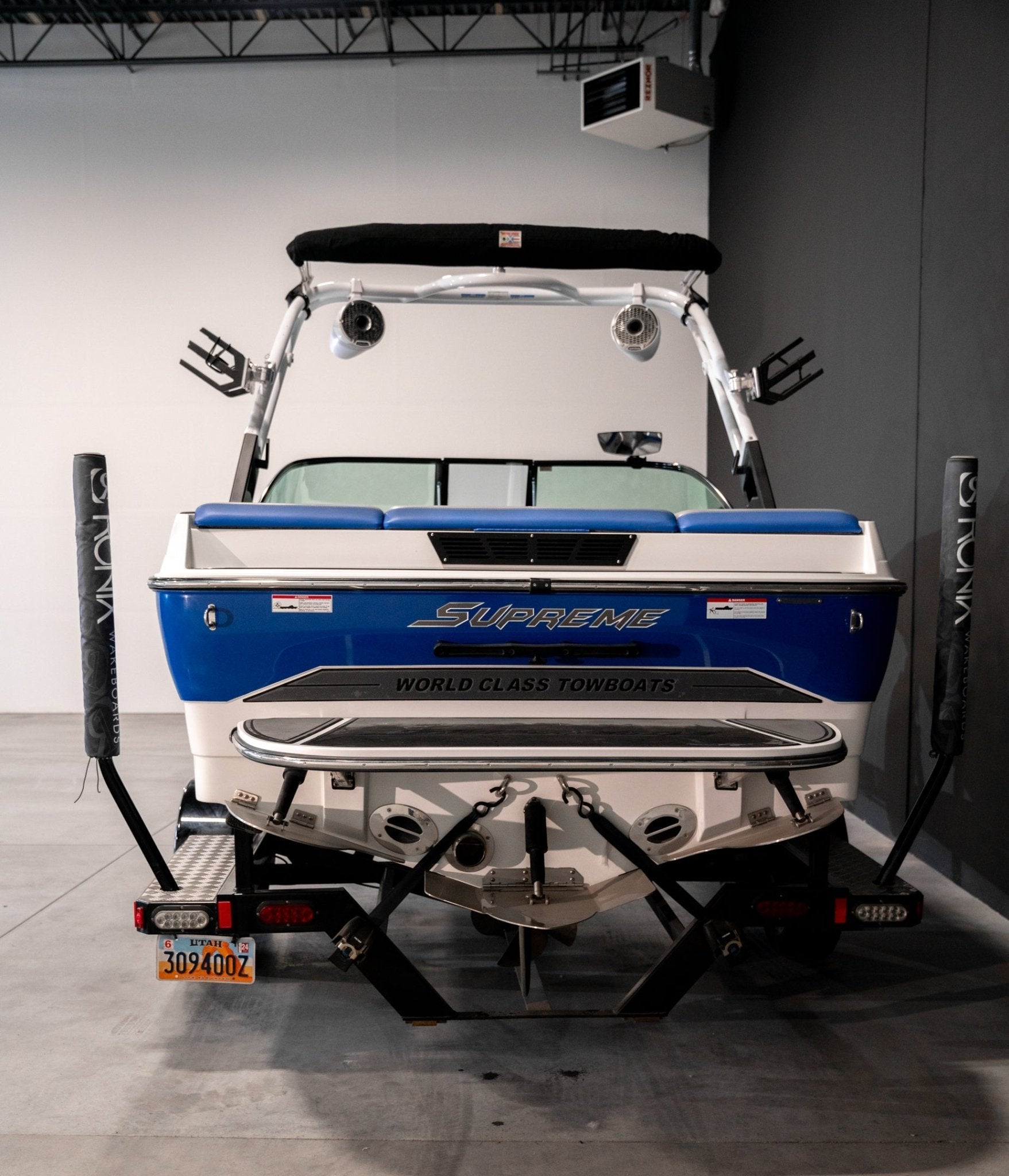 2016 Supreme S211 - White - Blue - BoardCo