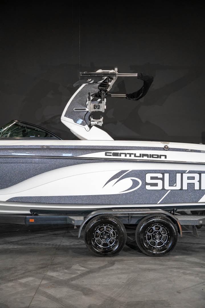 2017 Centurion Ri217 - BoardCo Boats