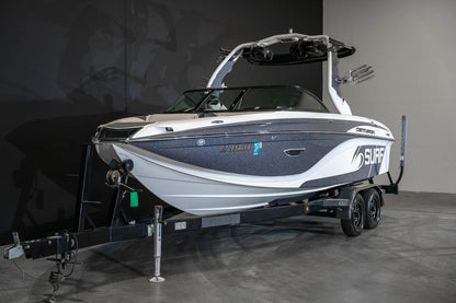 2017 Centurion Ri217 - BoardCo Boats