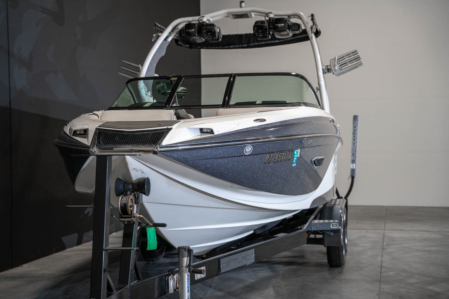 2017 Centurion Ri217 - BoardCo Boats