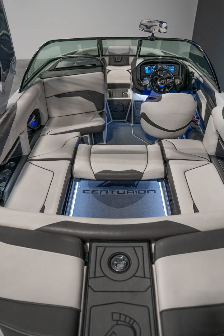 2017 Centurion Ri217 - BoardCo Boats