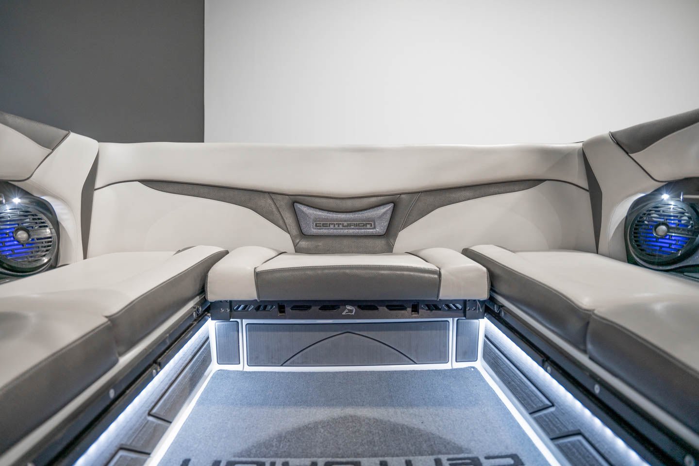 2017 Centurion Ri217 - BoardCo Boats