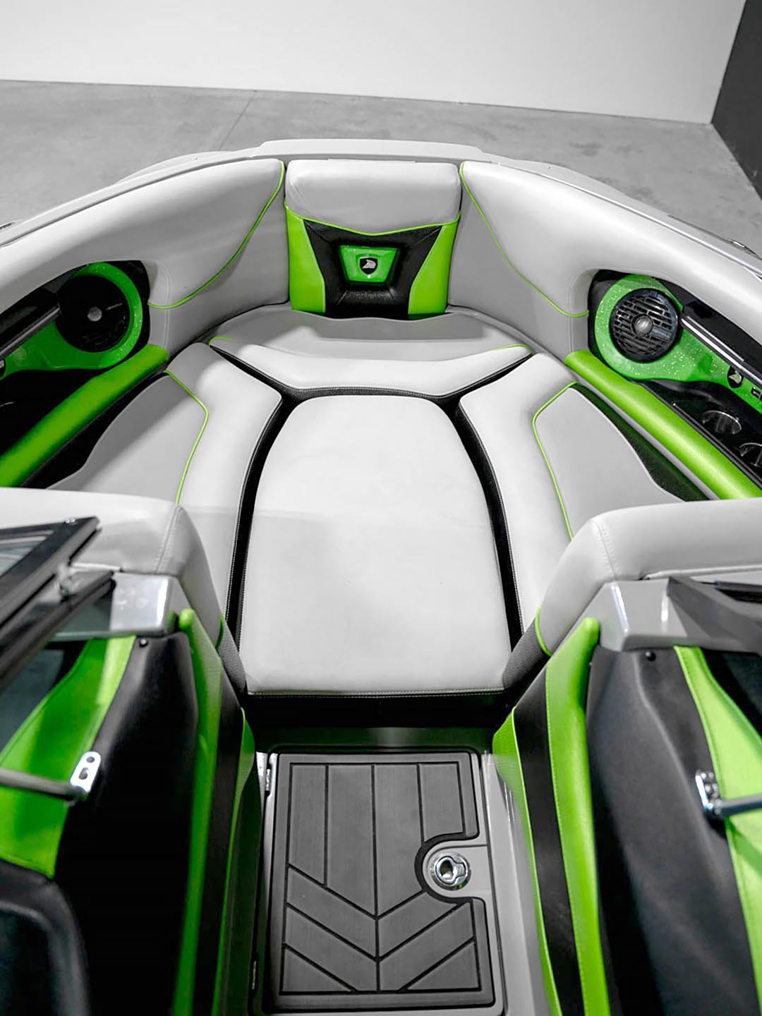 2017 Centurion Ri217 - Green / Black / Gun - BoardCo