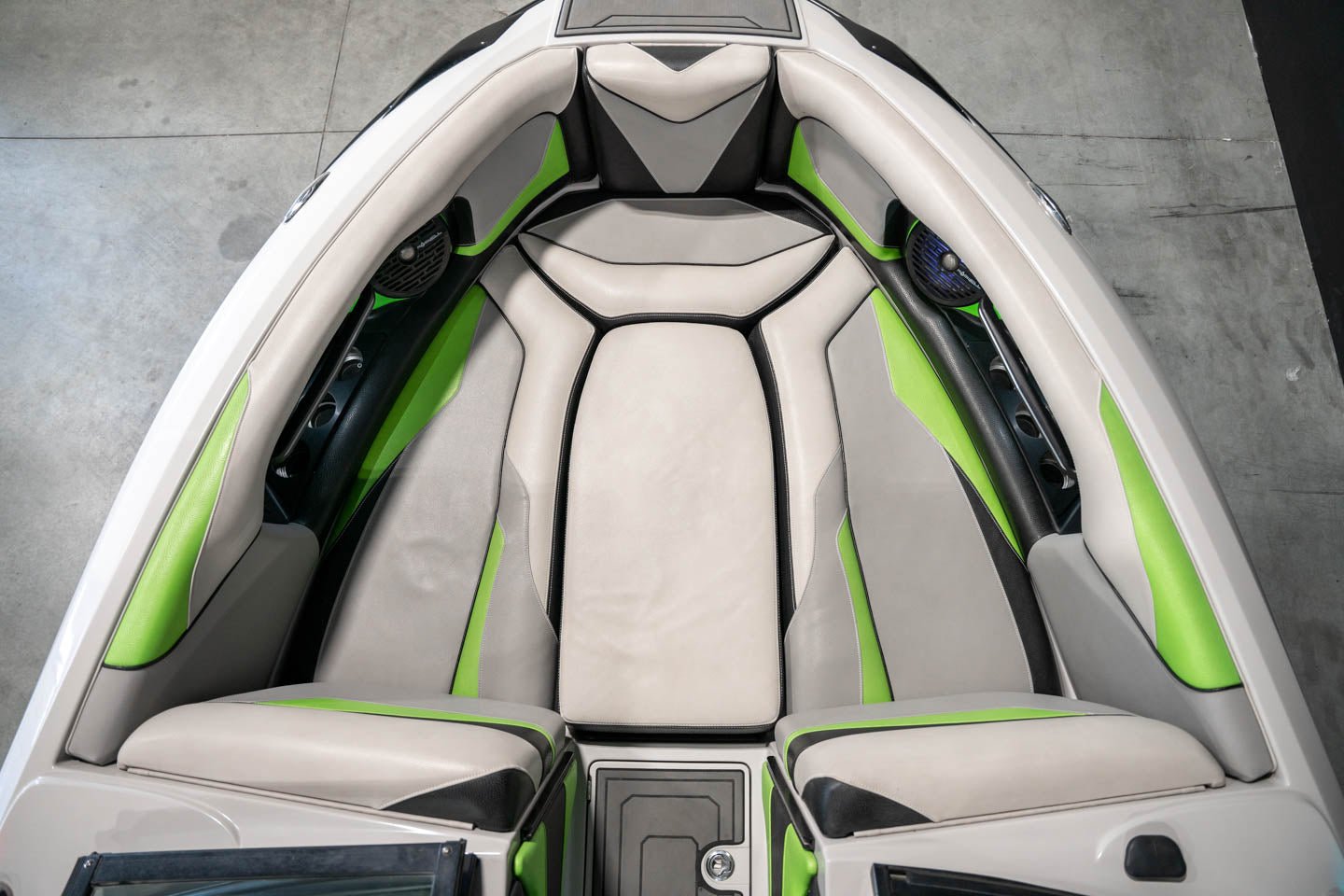2017 Centurion Ri237 Green / Black / Gun Metal Flake - BoardCo