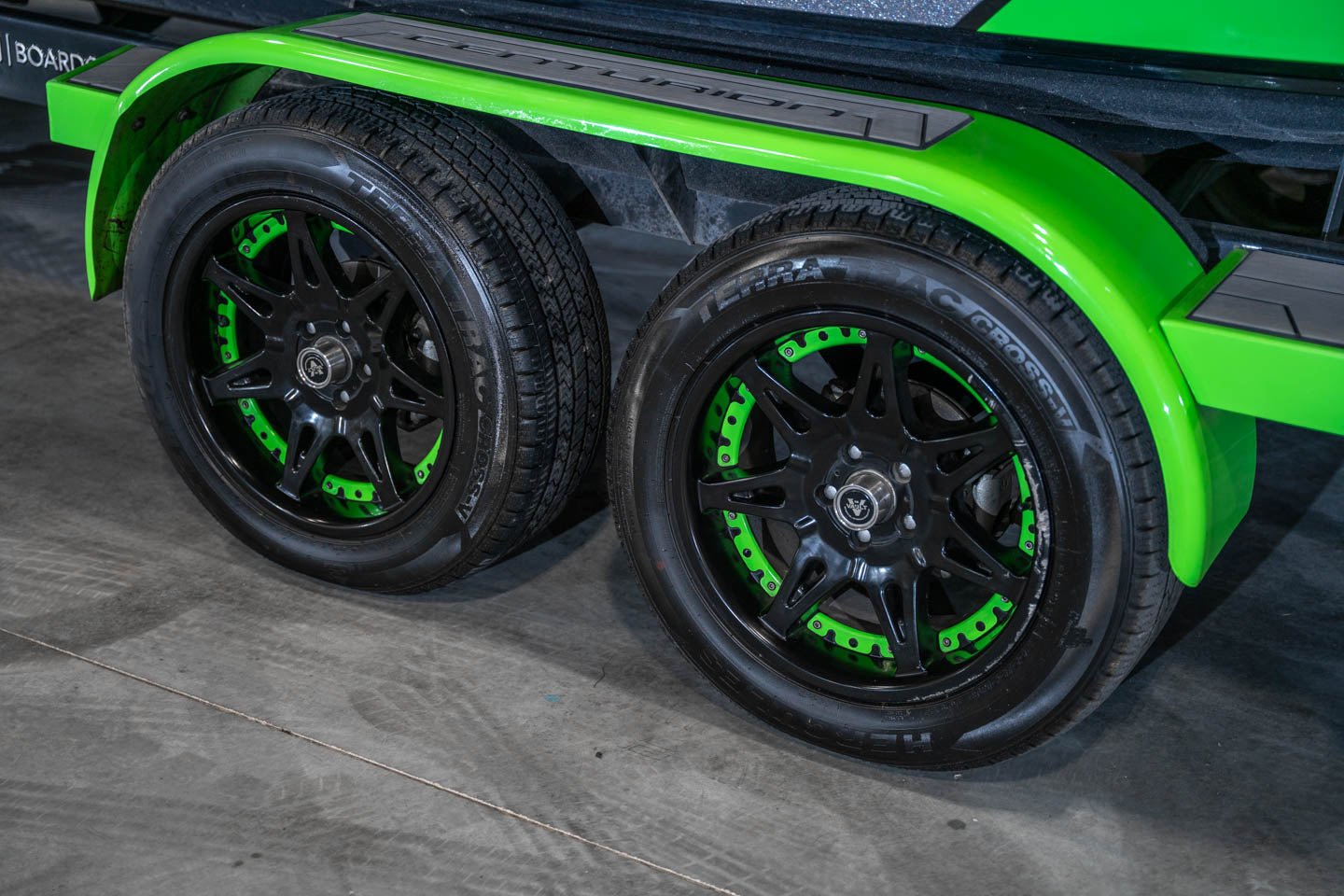 2017 Centurion Ri237 Green / Black / Gun Metal Flake - BoardCo