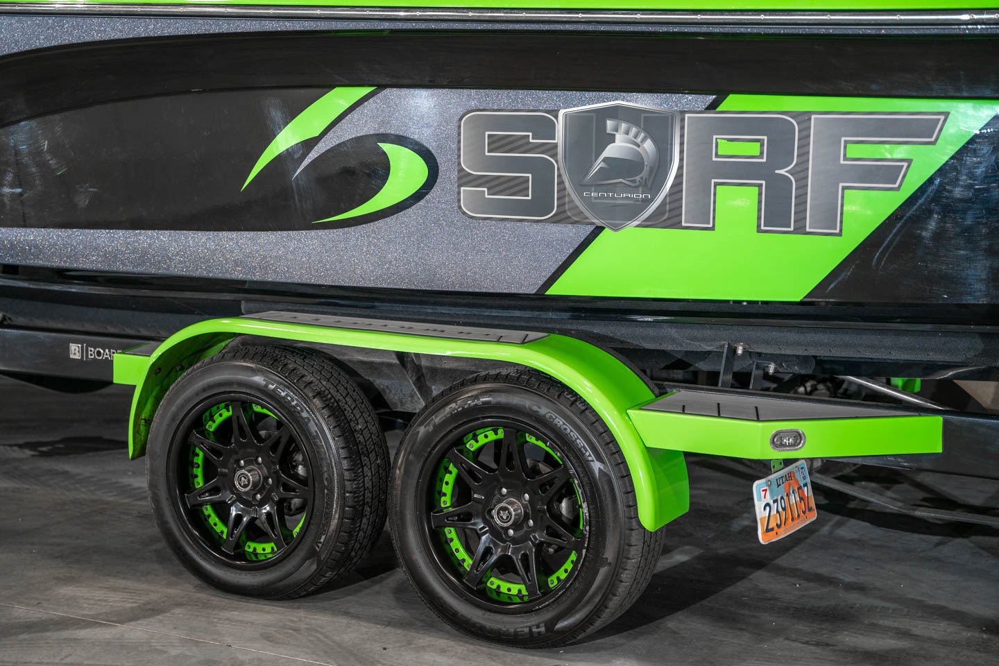 2017 Centurion Ri237 Green / Black / Gun Metal Flake - BoardCo