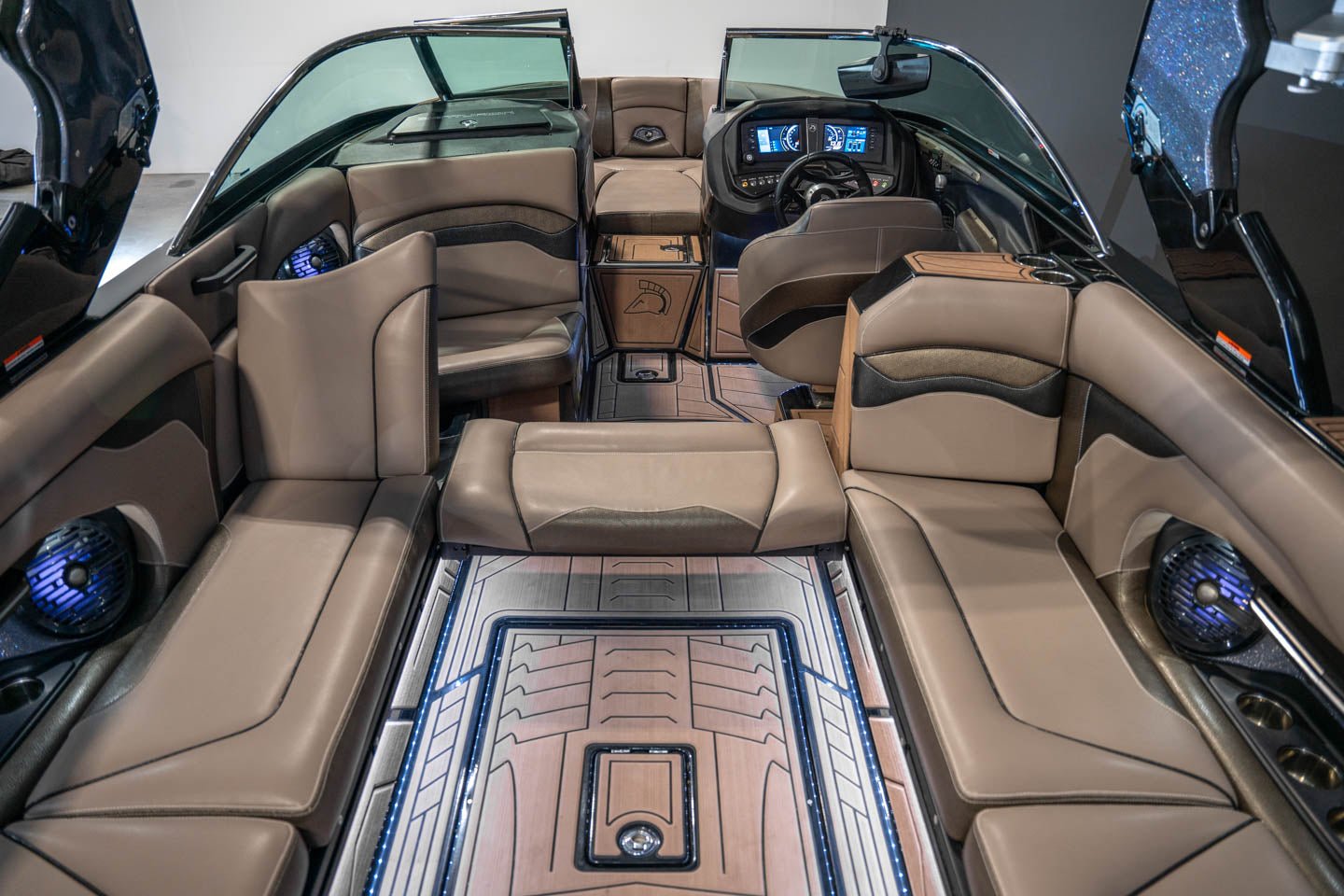 2017 Centurion Ri257 - BoardCo Boats