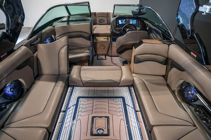 2017 Centurion Ri257 - BoardCo Boats