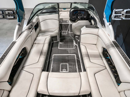 2017 Centurion Ri257 - Blue Flake / Gunmetal / White - BoardCo Boats