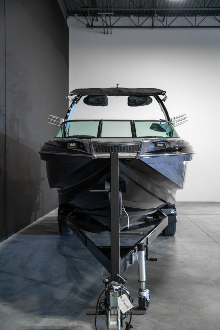 2017 Centurion RI257 Electric Blue / Gun Metal Flake / Black - BoardCo Boats