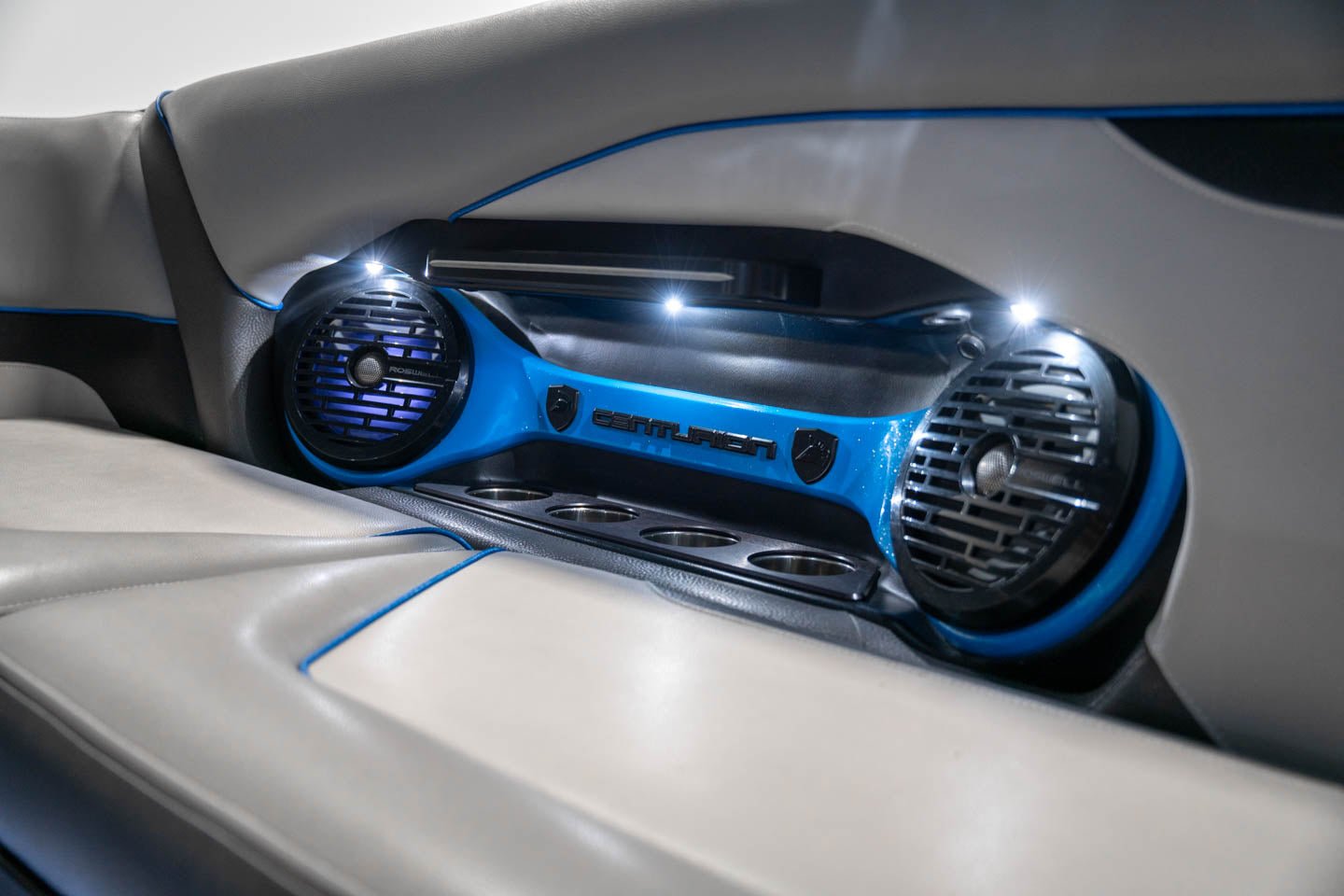2017 Centurion RI257 Electric Blue / Gun Metal Flake / Black - BoardCo Boats