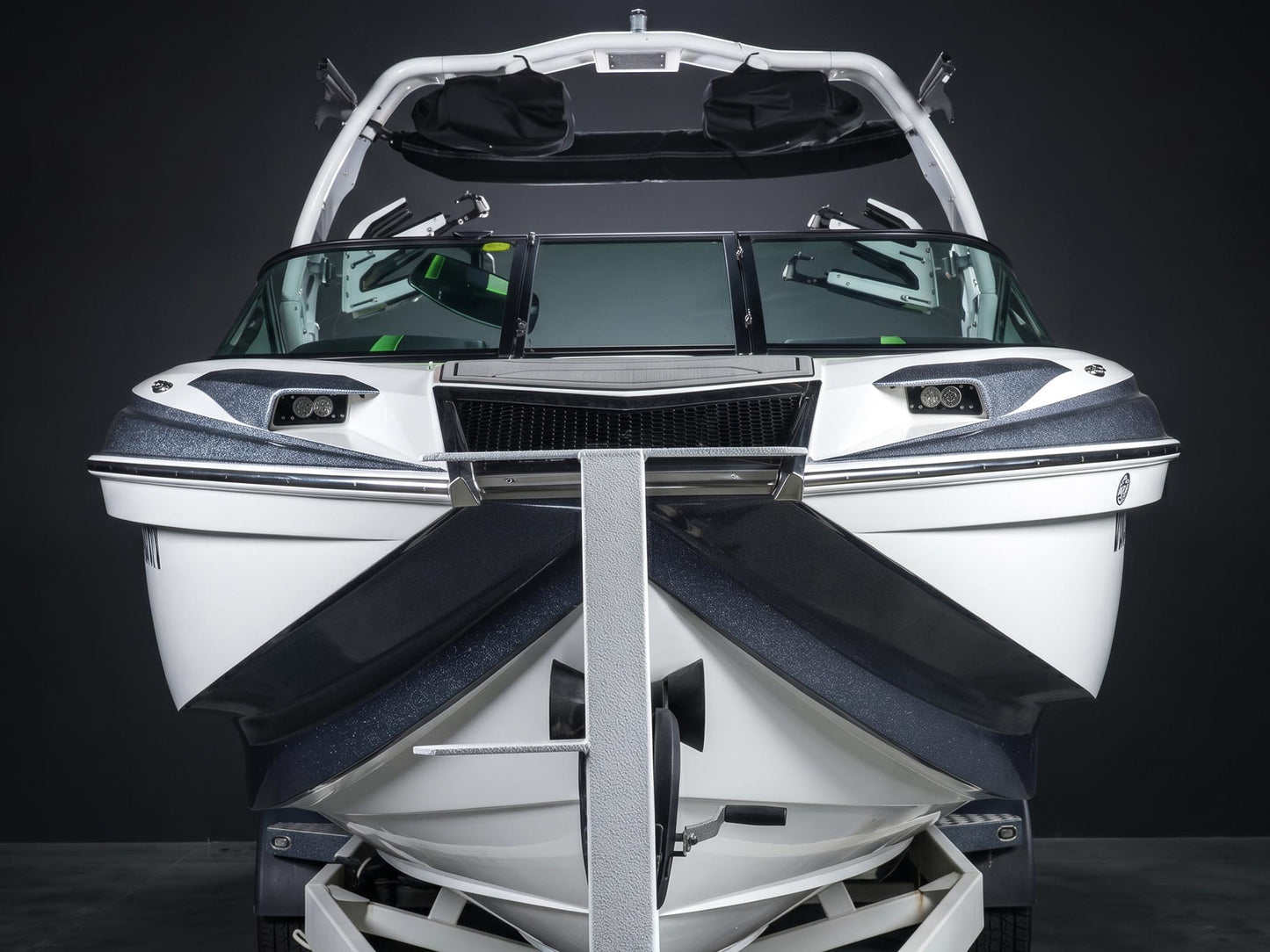 2017 Centurion Ri257 - White / Gunmetal Flake / Green
