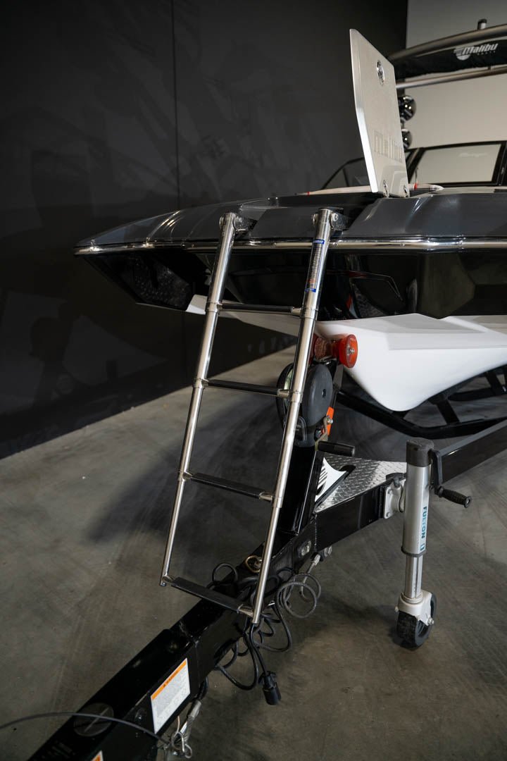 2017 Malibu 22 MXZ - BoardCo Boats