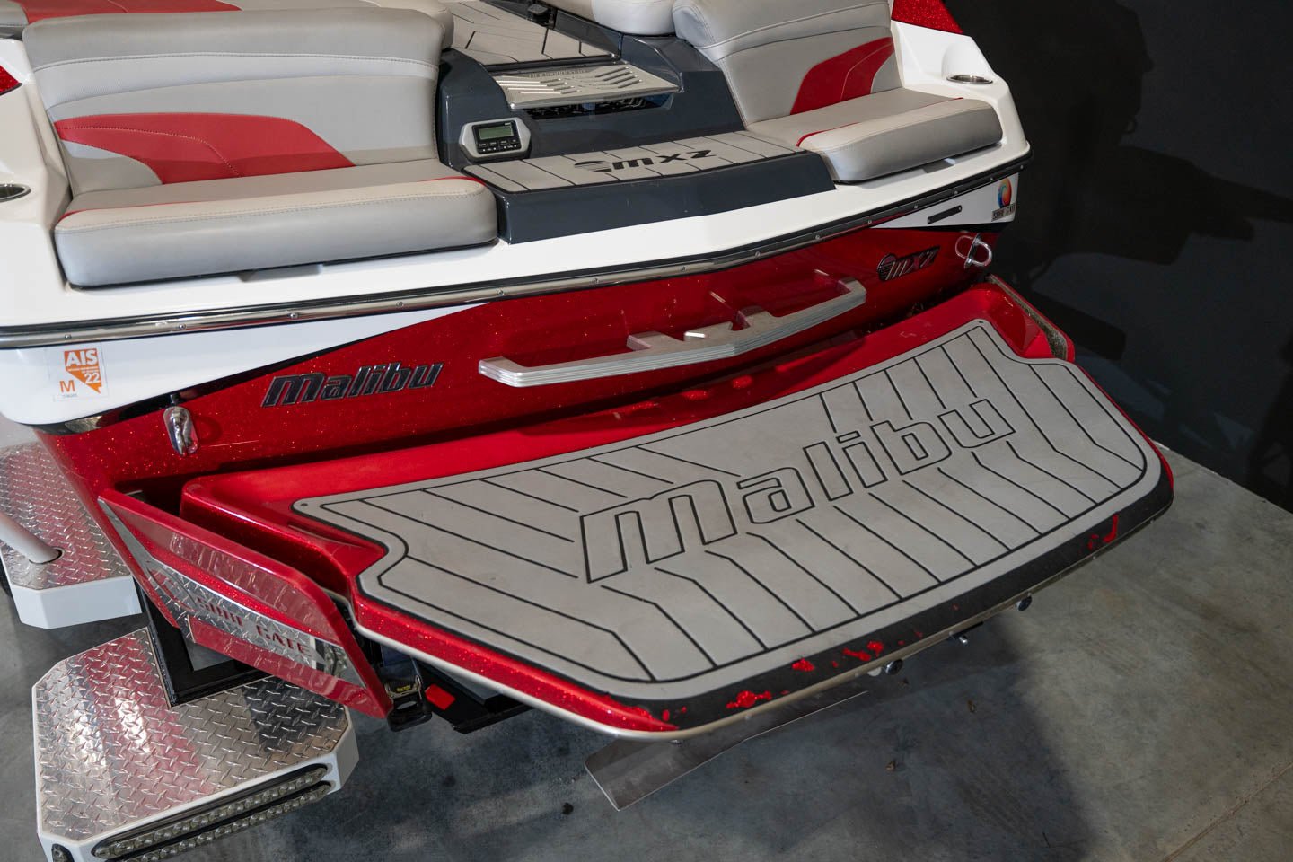 2017 Malibu 22 MXZ - BoardCo Boats