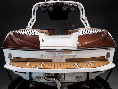 2017 Nautique G23 in Rootbeer Flake / White