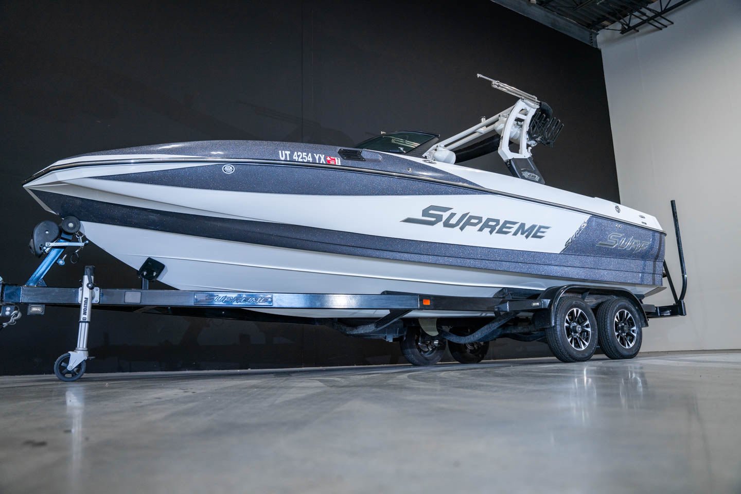2017 Supreme S238 Gun Metal Flake White - BoardCo Boats
