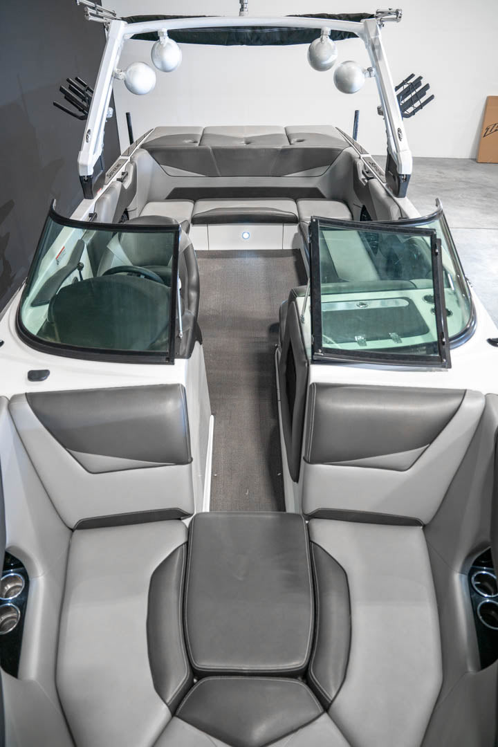 2017 Supreme S238 Gun Metal Flake White - BoardCo Boats
