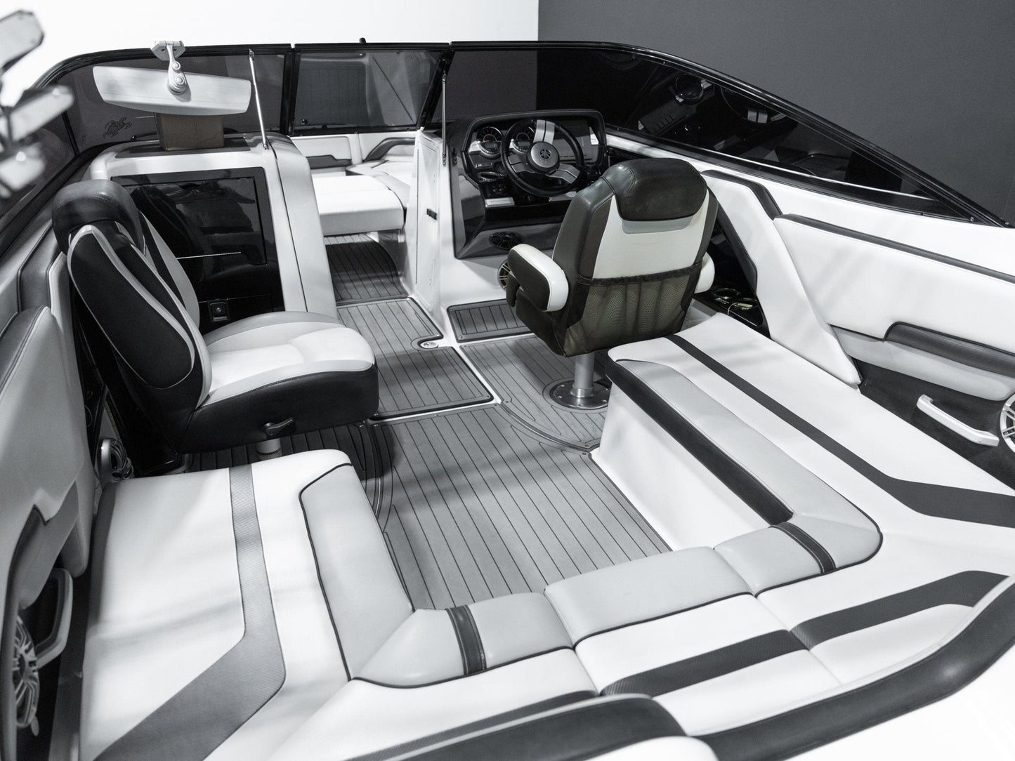 2017 Yamaha 242x - BoardCo Boats