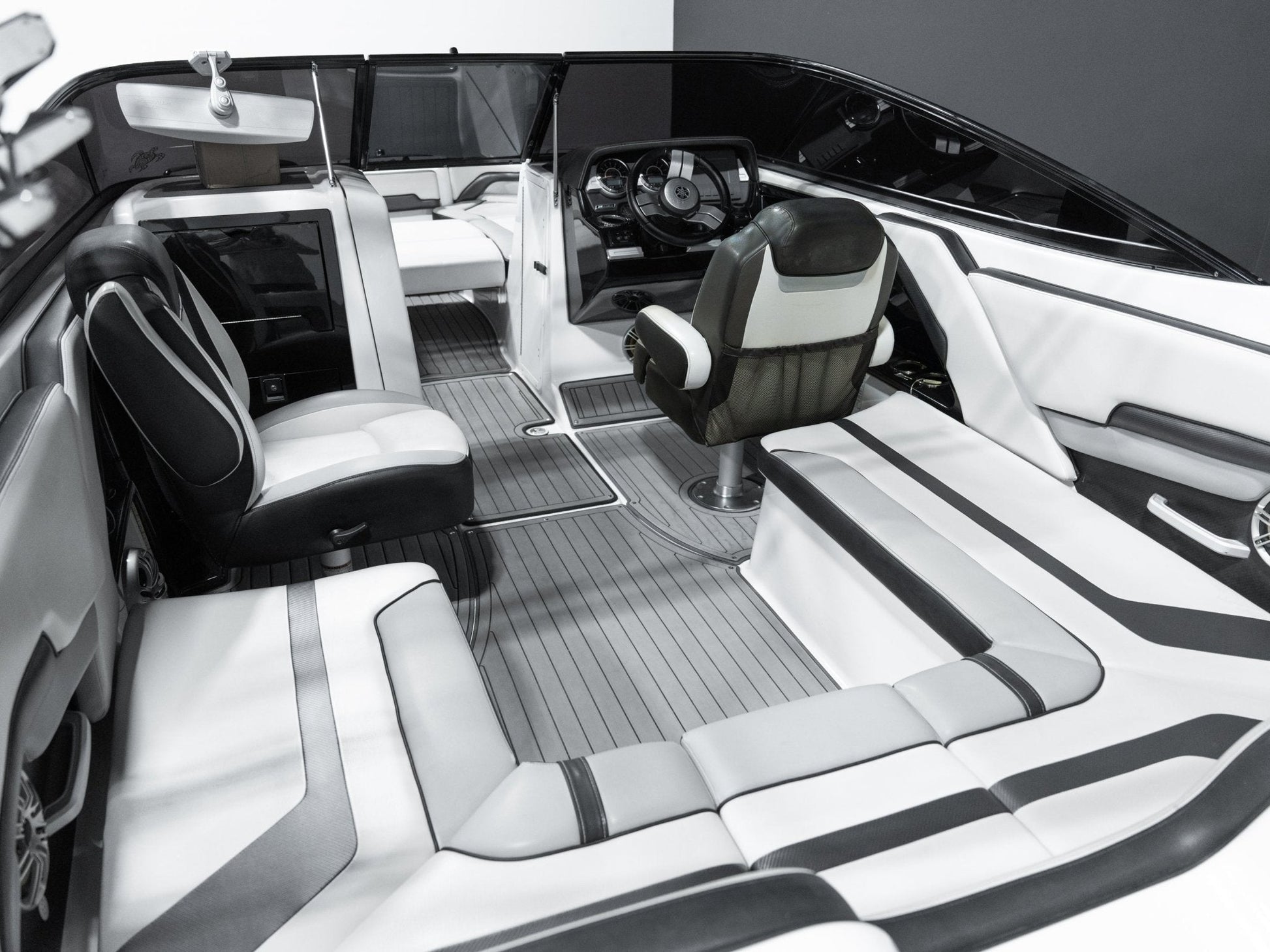 2017 Yamaha 242x - BoardCo Boats
