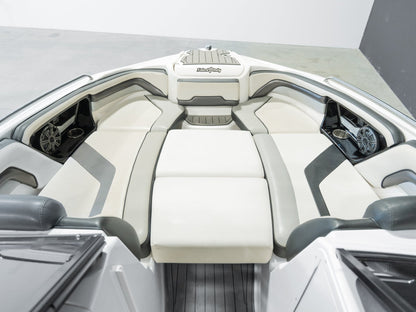 2017 Yamaha 242x - BoardCo Boats