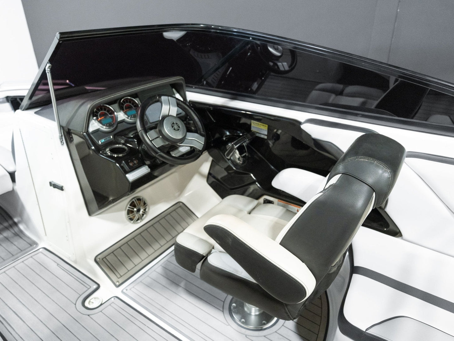 2017 Yamaha 242x - BoardCo Boats