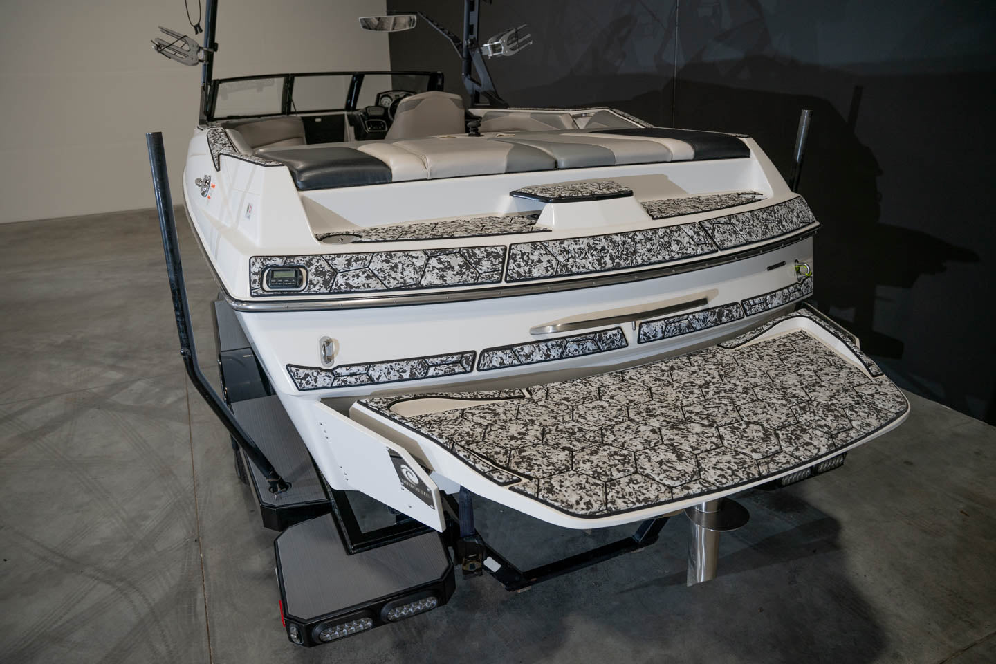2018 Axis A24 - BoardCo Boats